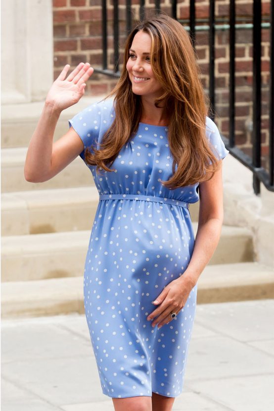 Η Kate Middleton περιμένει δίδυμα