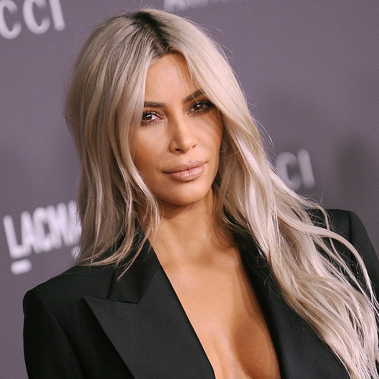 Kim Kardashian: Πόσα χρήματα κερδίζει σε 1′;