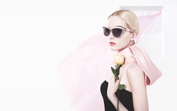 ELLE TV: Δείτε τα νέα γυαλιά ηλίου του οίκου Dior