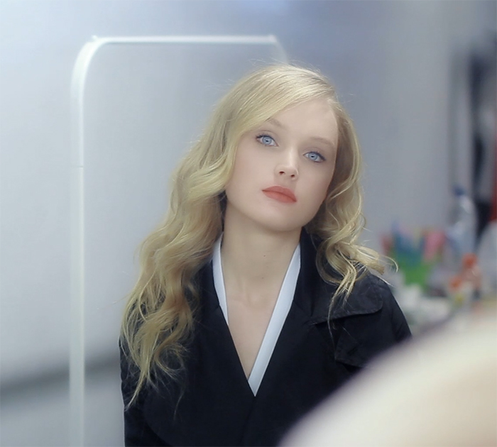 VIDEO: Βackstage από τη φωτογράφιση του μακιγιάζ της Chanel που έγινε αποκλειστικά για το ELLE Μαΐου