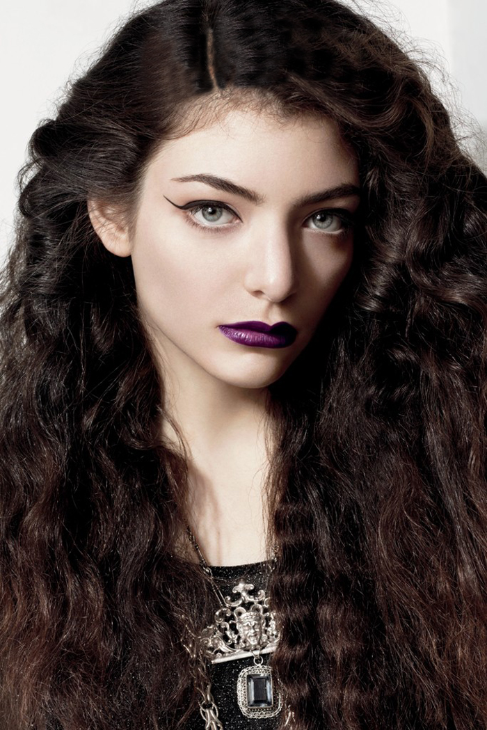 Δείτε τη συλλογή μακιγιάζ της Lorde για τη Μ.Α.C.