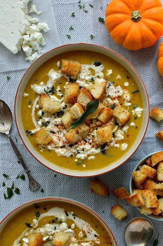 Σούπα με κολοκύθα και κάρυ: Το τέλειο πιάτο για τις κρύες νύχτες