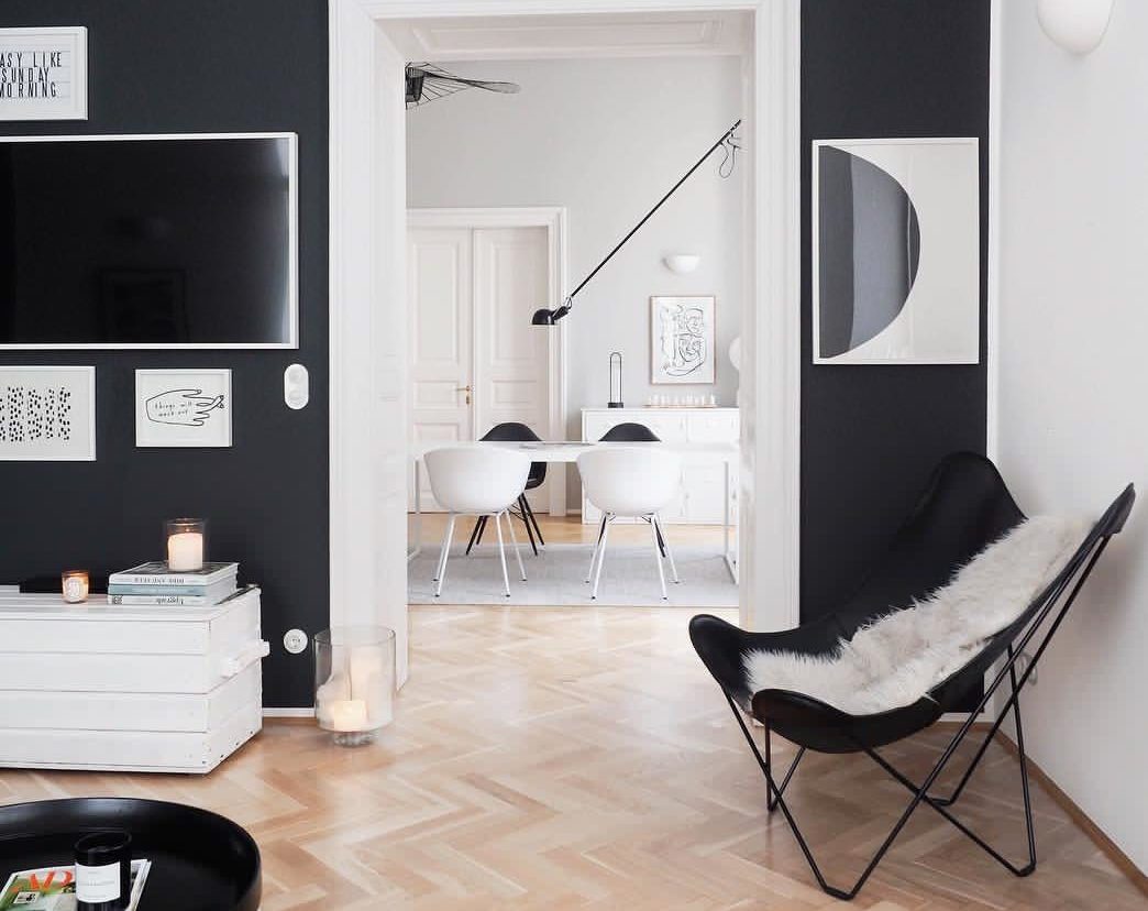 Black&White: Το minimal σπίτι που «βουτά» στον πιο διαχρονικό χρωματικό συνδυασμό