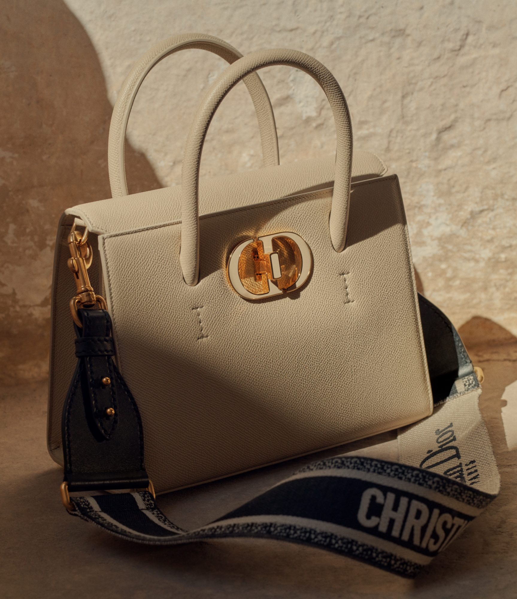 St Honoré: Η νέα τσάντα του οίκου Dior είναι μια ωδή στην κομψότητα