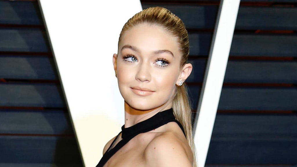 Gigi Hadid Η πρώτη Selfie με την κορούλα της Elle