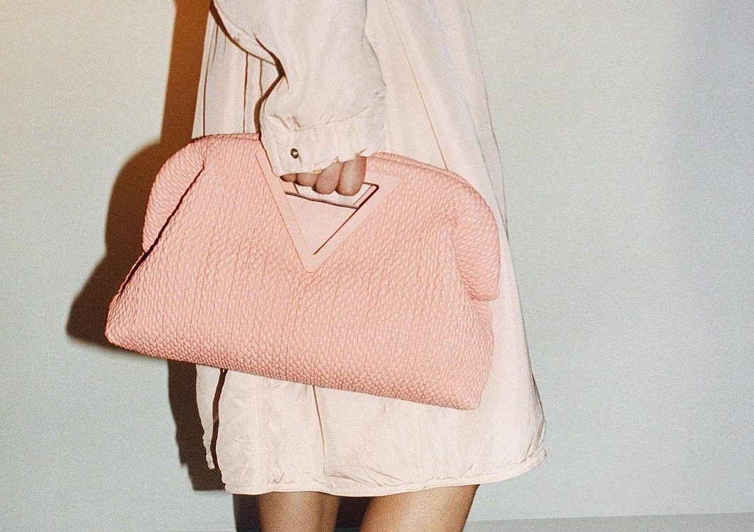 Η νέα Bottega Veneta τσάντα που πρέπει να ξέρεις