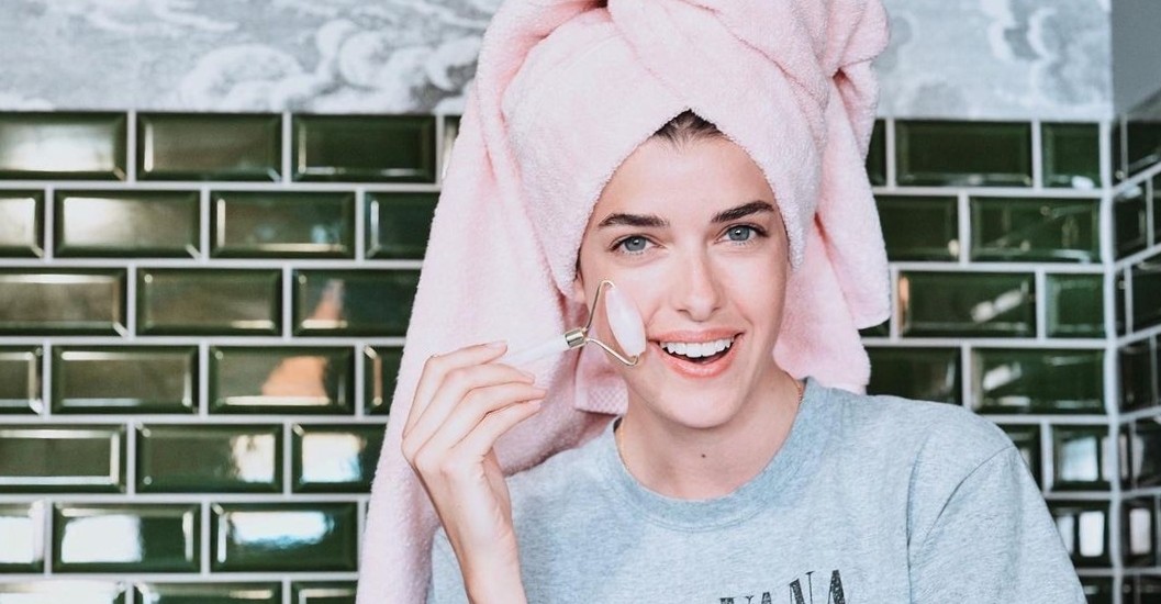 Jade Roller: Το beauty tool που πρέπει να εντάξεις στην skincare ρουτίνα σου άμεσα
