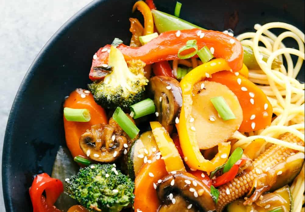 Είτε είσαι vegeterian είτε όχι, πρέπει να δοκιμάσεις αυτό το stir fry λαχανικών