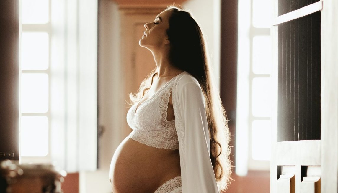 Εγκυμοσύνη: Όλα όσα πρέπει να ξέρεις για τις αλλαγές που συμβαίνουν στο στήθος σου