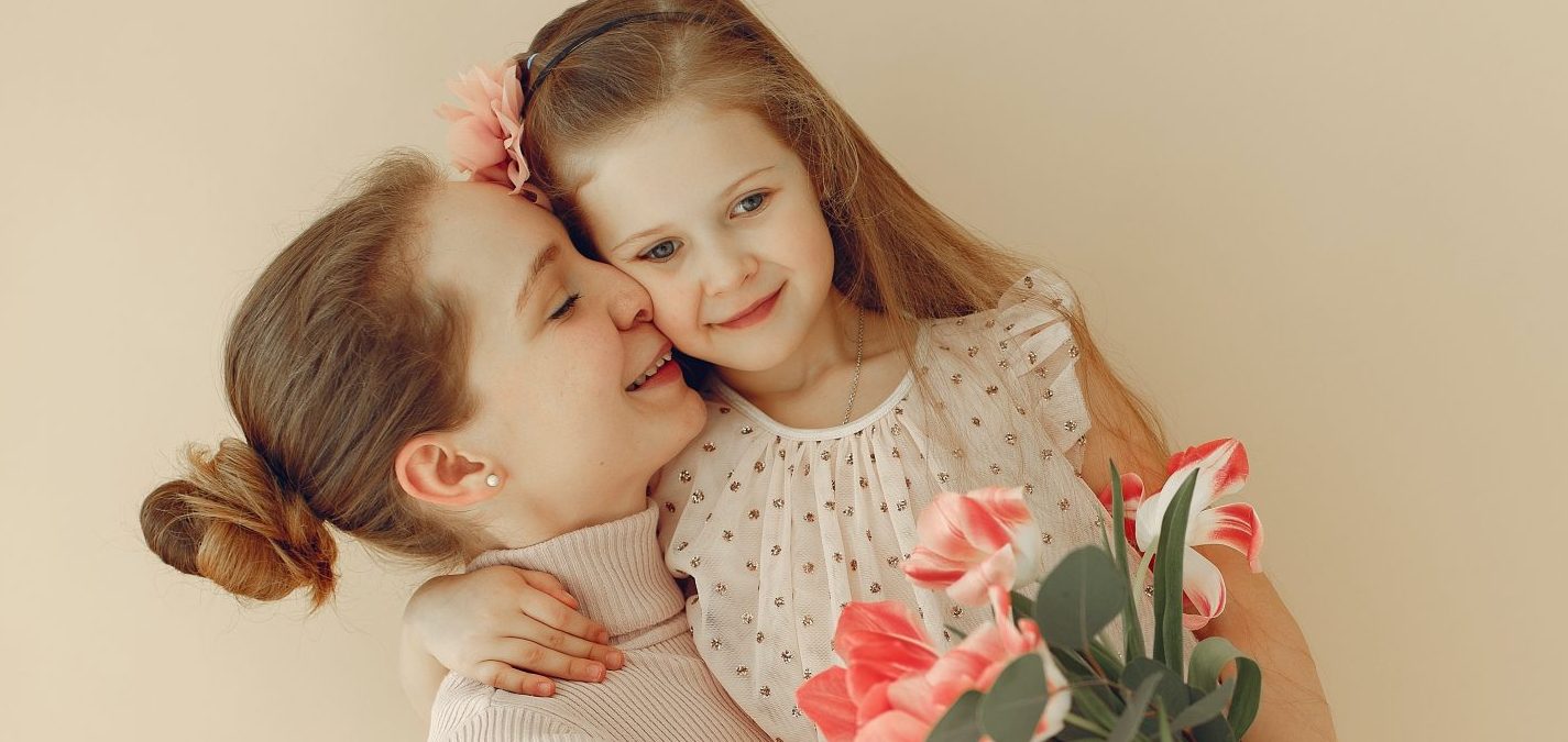5 φράσεις που μια παιδοψυχολόγος μας συμβουλεύει να μην λέμε στην κόρη μας