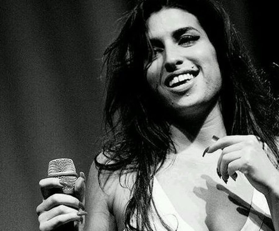Amy Winehouse: Ο κολλητός της φίλος περιγράφει τις τελευταίες της μέρες