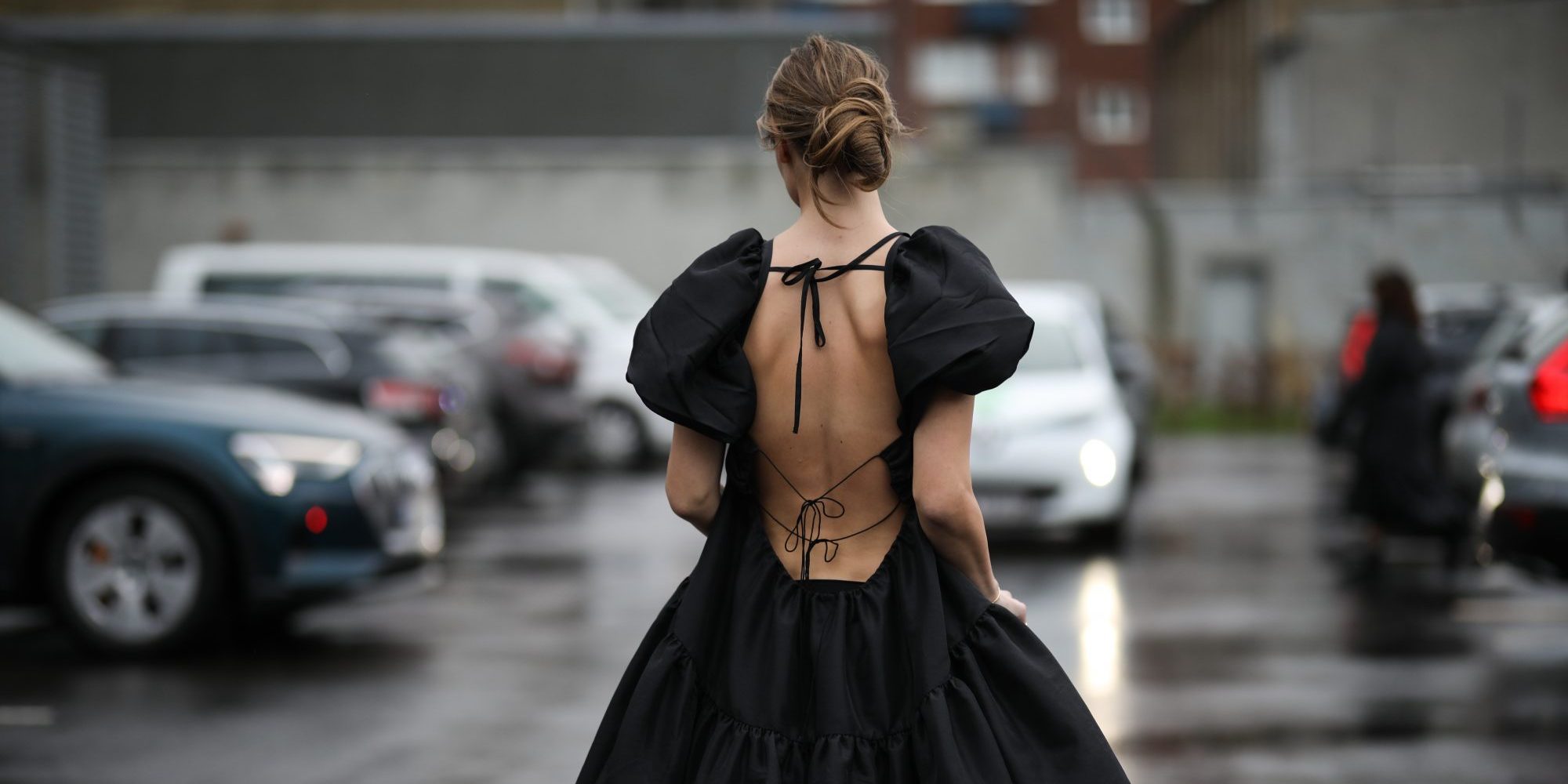 10 μαύρα φορέματα γιατί εμείς αγαπάμε αυτό το χρώμα και το καλοκαίρι