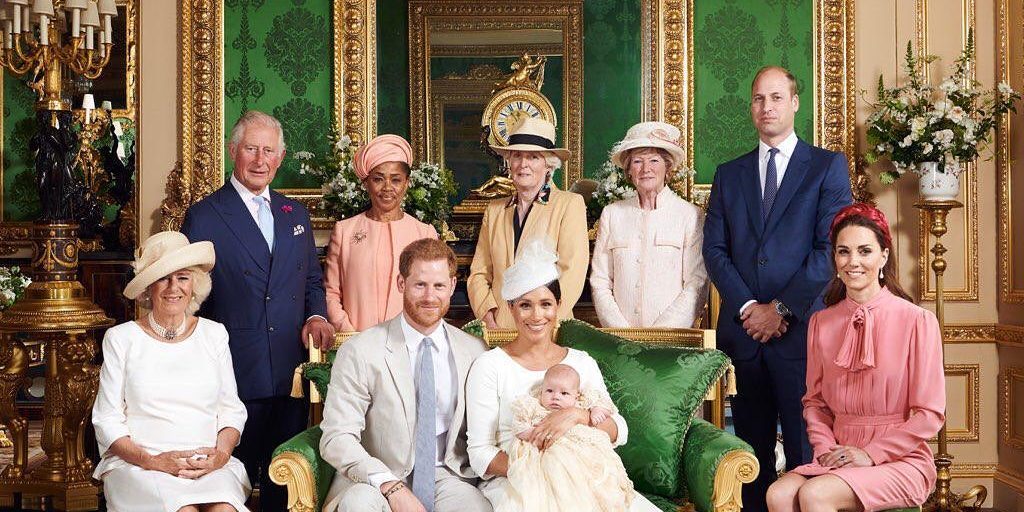 Η βασιλική οικογένεια απαντά στους ισχυρισμούς του Πρίγκιπα Harry σύμφωνα με τους οποίους «τον αποκλήρωσαν οικονομικά»