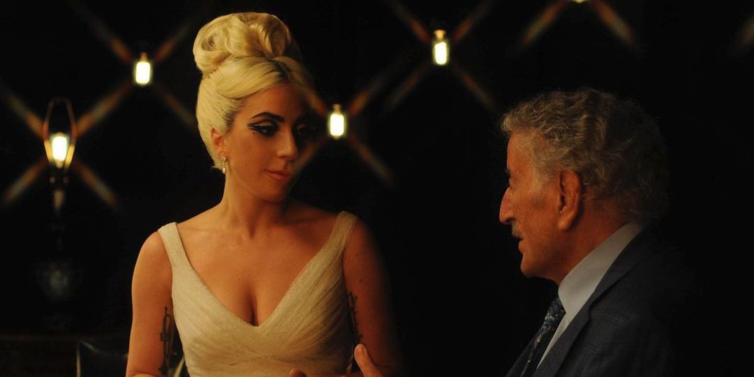 Η Lady Gaga συνεργάζεται ξανά με τον θρυλικό Tony Bennett Επτά χρόνια μετά από την πρώτη δισκογραφική συνεργασία τους με τίτλο «Cheek to Cheek», η Lady Gaga συναντάει ξανά τον θρυλικό ερμηνευτή Τόνι Μπένετ στο δεύτερο jazz άλμπουμ τους «Love for Sale».