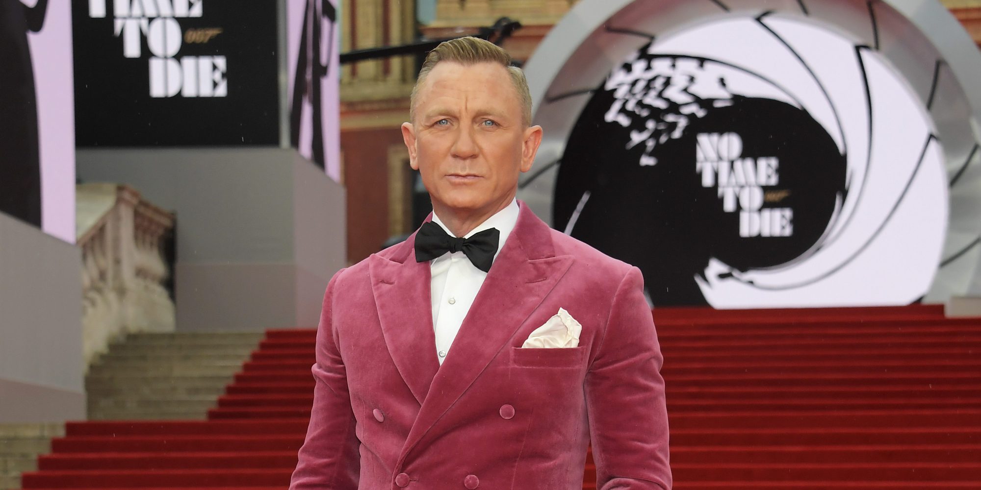 H πρεμιέρα της νέα ταινίας του James Bond άργησε αλλά ήταν άκρως εντυπωσιακή