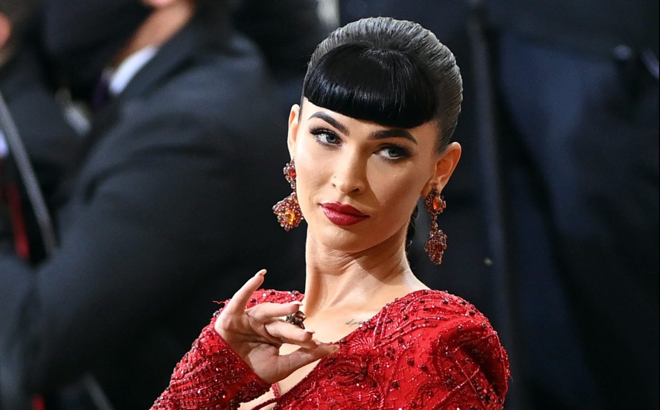 Baby Bangs: Η Megan Fox επανάφερε το hair trend στα Met Gala 2021