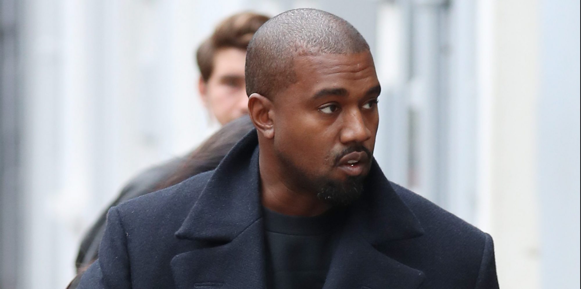 Αυτό είναι το hoodie του Kanye West που εξαντλήθηκε μέσα σε λίγες ώρες
