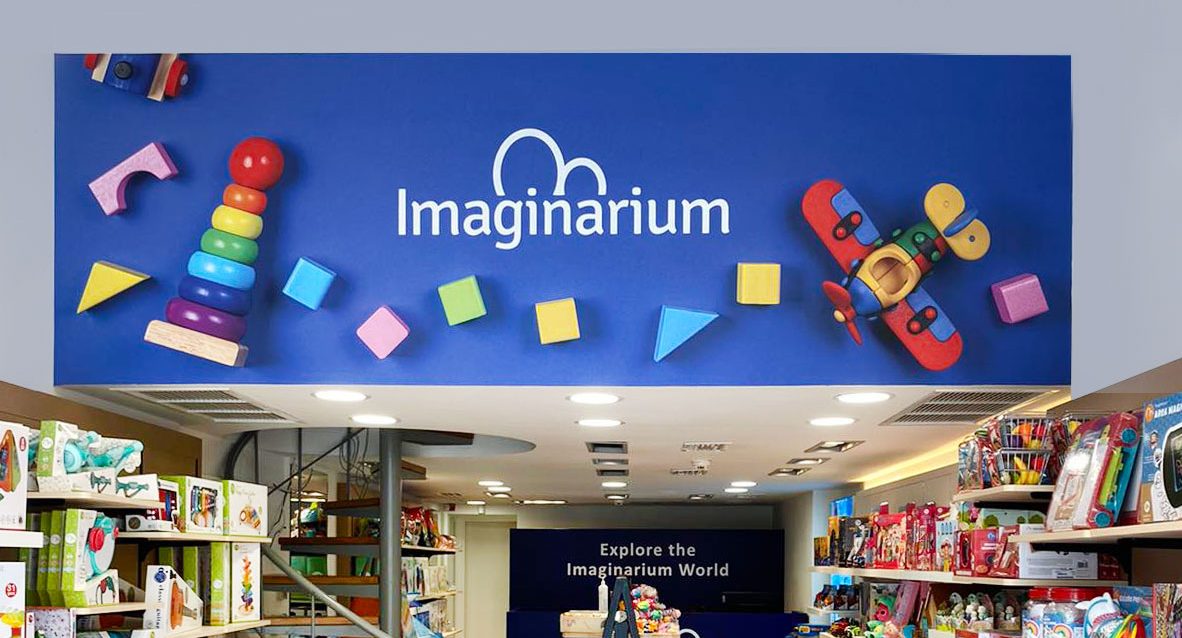 New Pop-Up Store: Τα Ιmaginarium ανοίγουν τις πόρτες τους στη Γλυφάδα Ο συναρπαστικός κόσμος των παιχνιδιών που μας προσφέρει το αγαπημένο brand, Imaginarium, αποκτά ένα ακόμα σημείο στην Αθήνα και συγκεκριμένα στη Γλυφάδα. Είστε έτοιμοι να τον εξερευνήσετε;