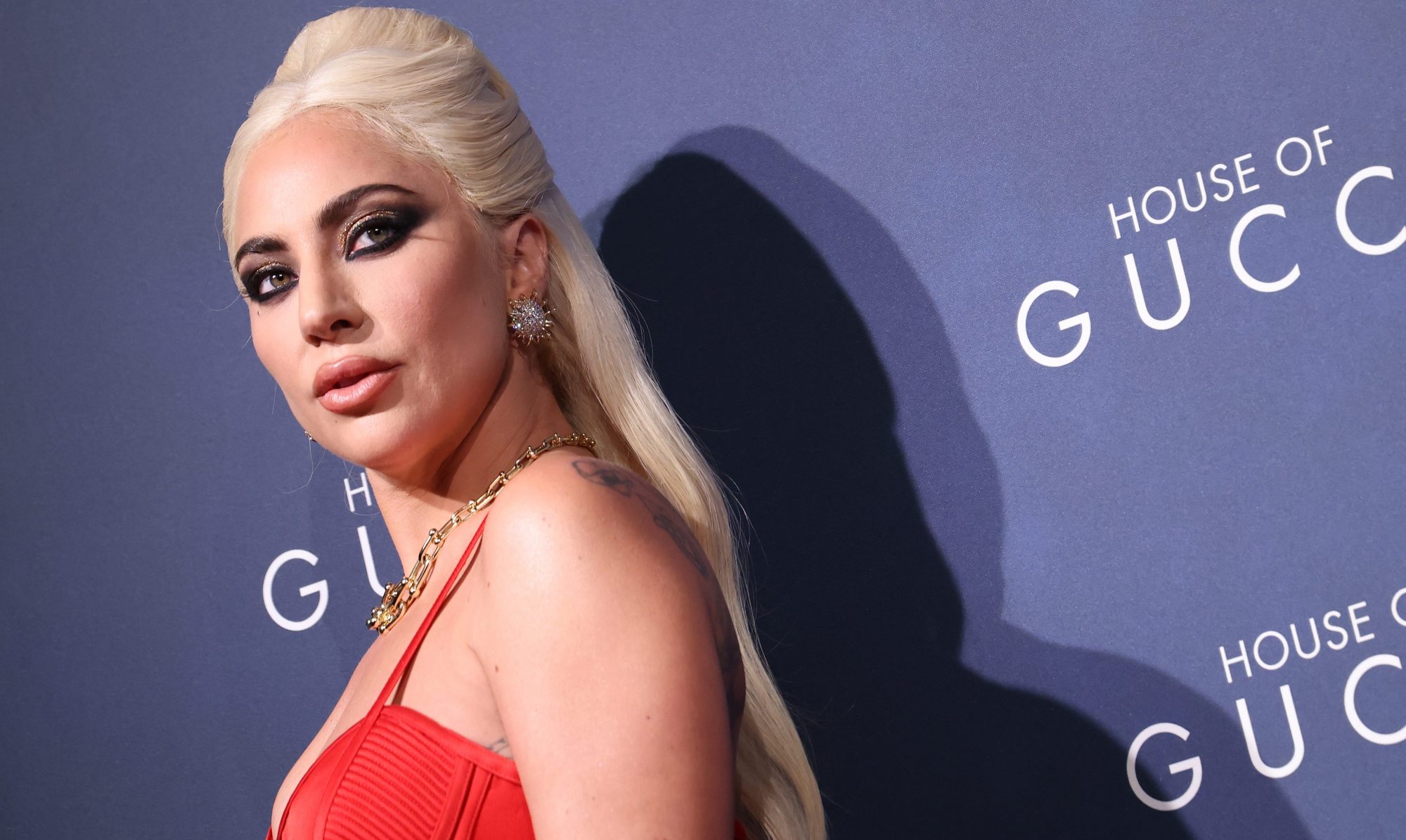Γιατί κλαίει ο κομμωτής της Lady Gaga;
