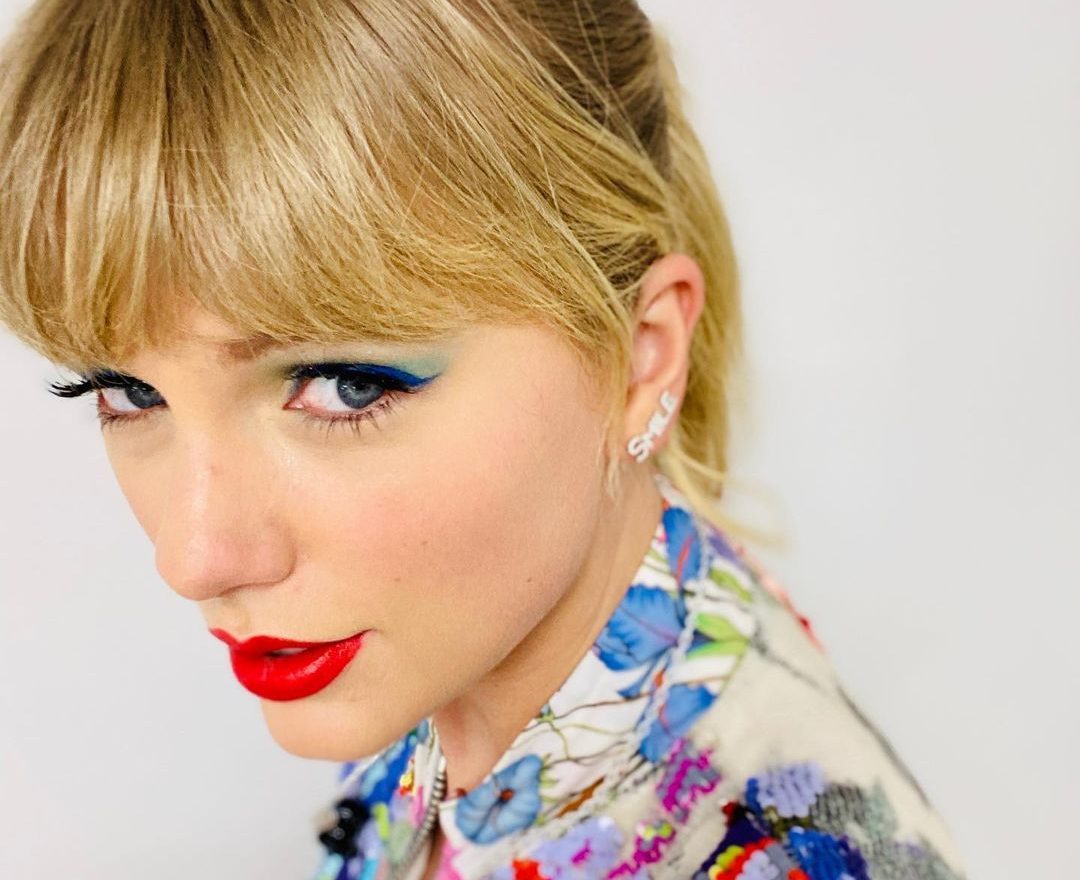 Τα red lipsticks που σίγουρα θα επέλεγε η Taylor Swift