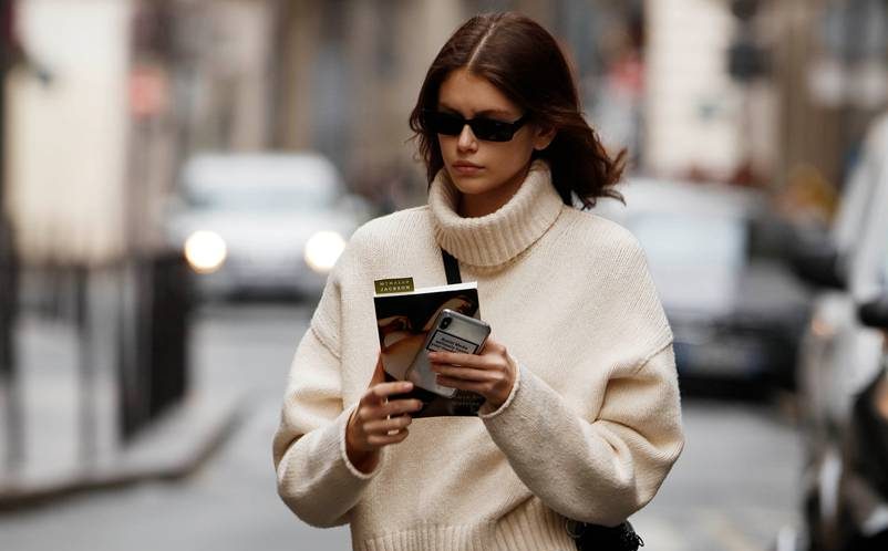 8 oversized πουλόβερ για να είστε stylish και ζεστές ακόμα και στις πιο χαμηλές θερμοκρασίες