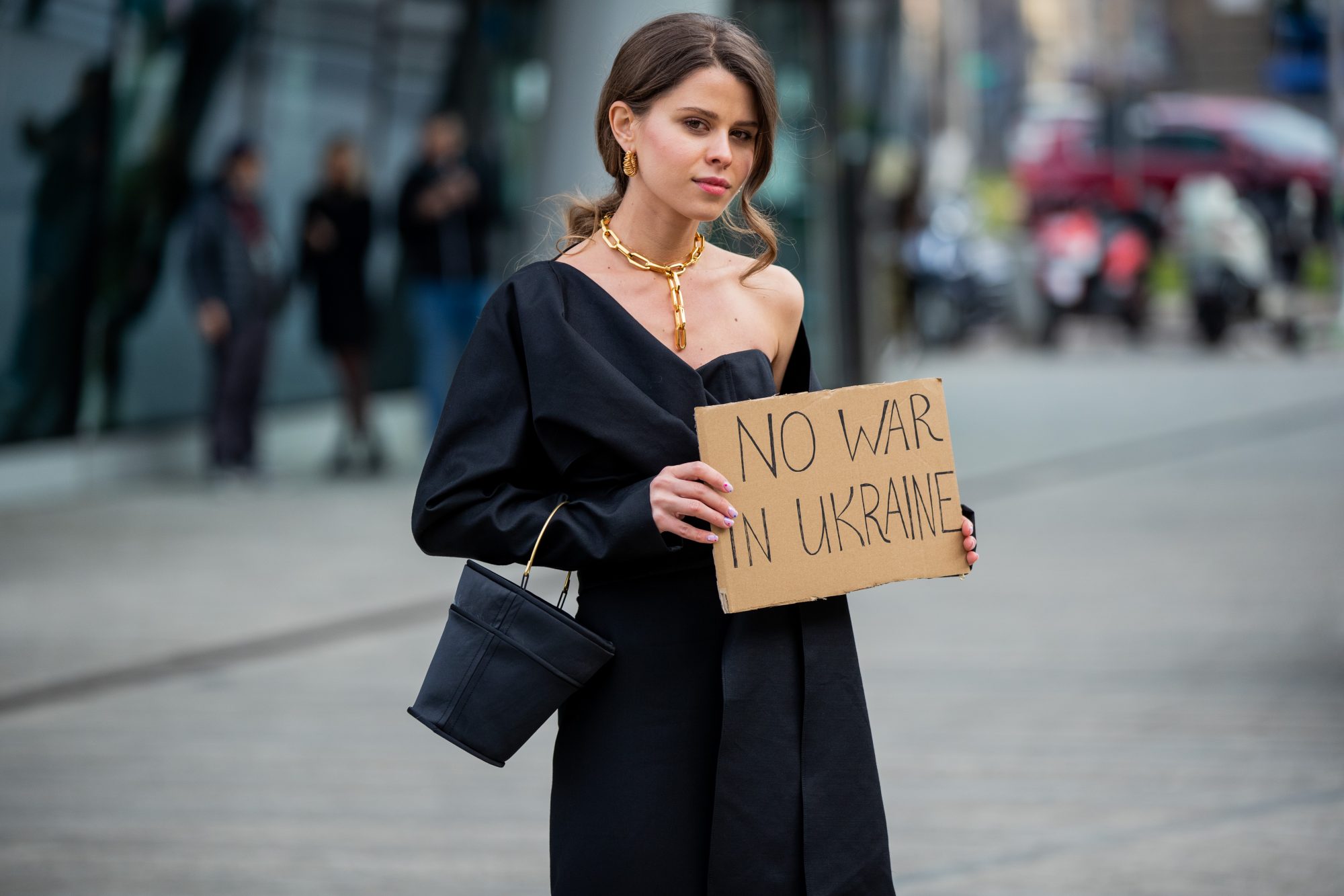 Πόλεμος στην Ουκρανία: Τα fashion brands αντιδρούν
