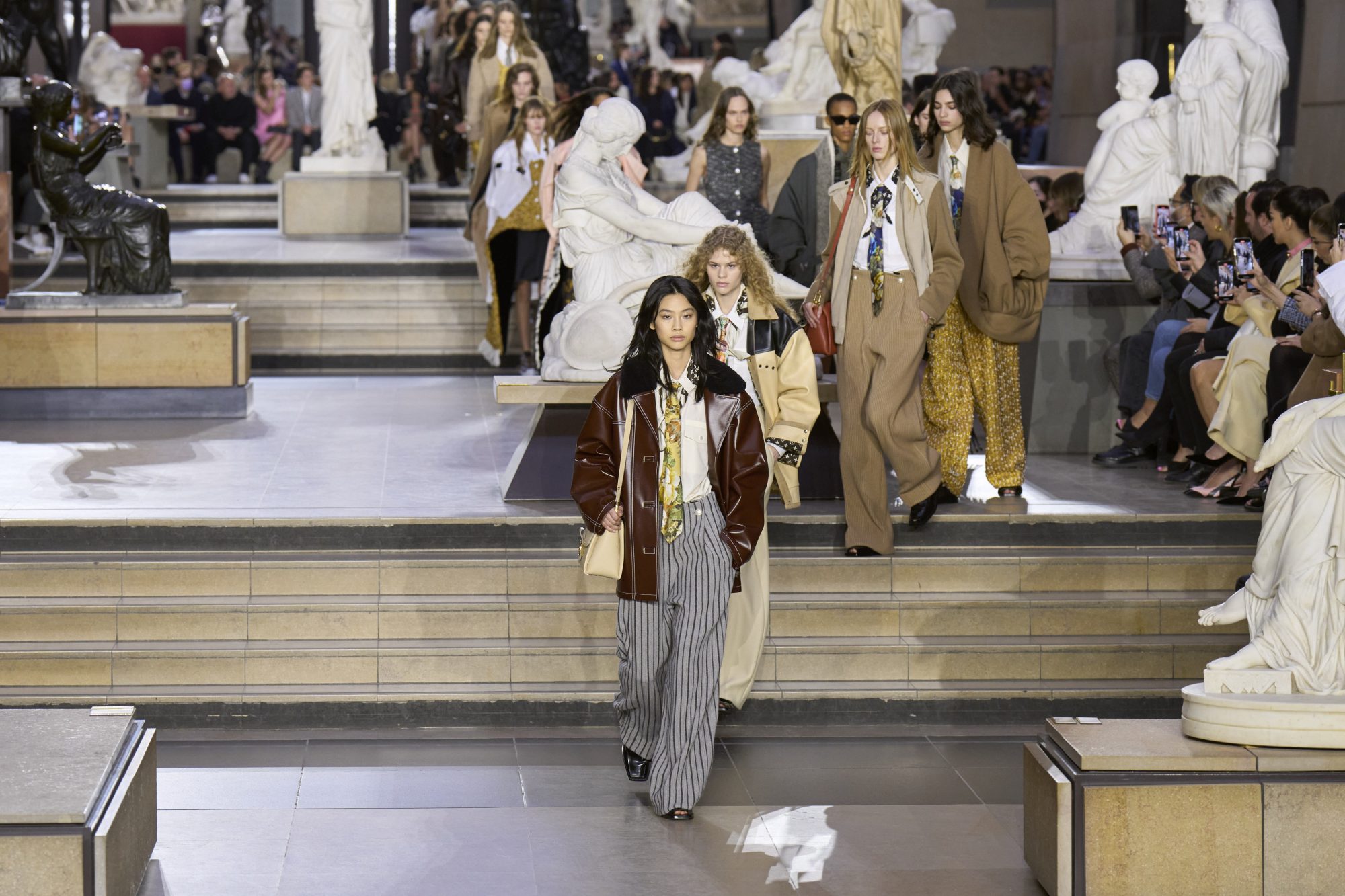 Η νέα συλλογή του οίκου Louis Vuitton είναι αφιερωμένη στην νιότη