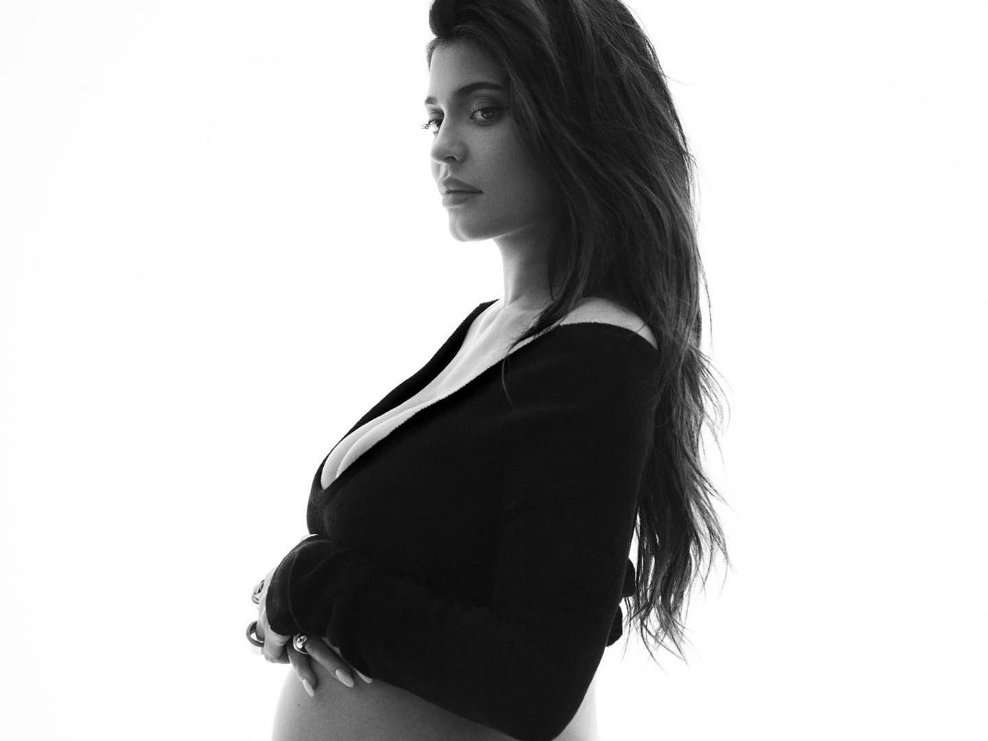 Kylie Jenner: Αποκάλυψε πόσα κιλά πήρε στη δεύτερη εγκυμοσύνη της και πώς έχει σκοπό να τα χάσει