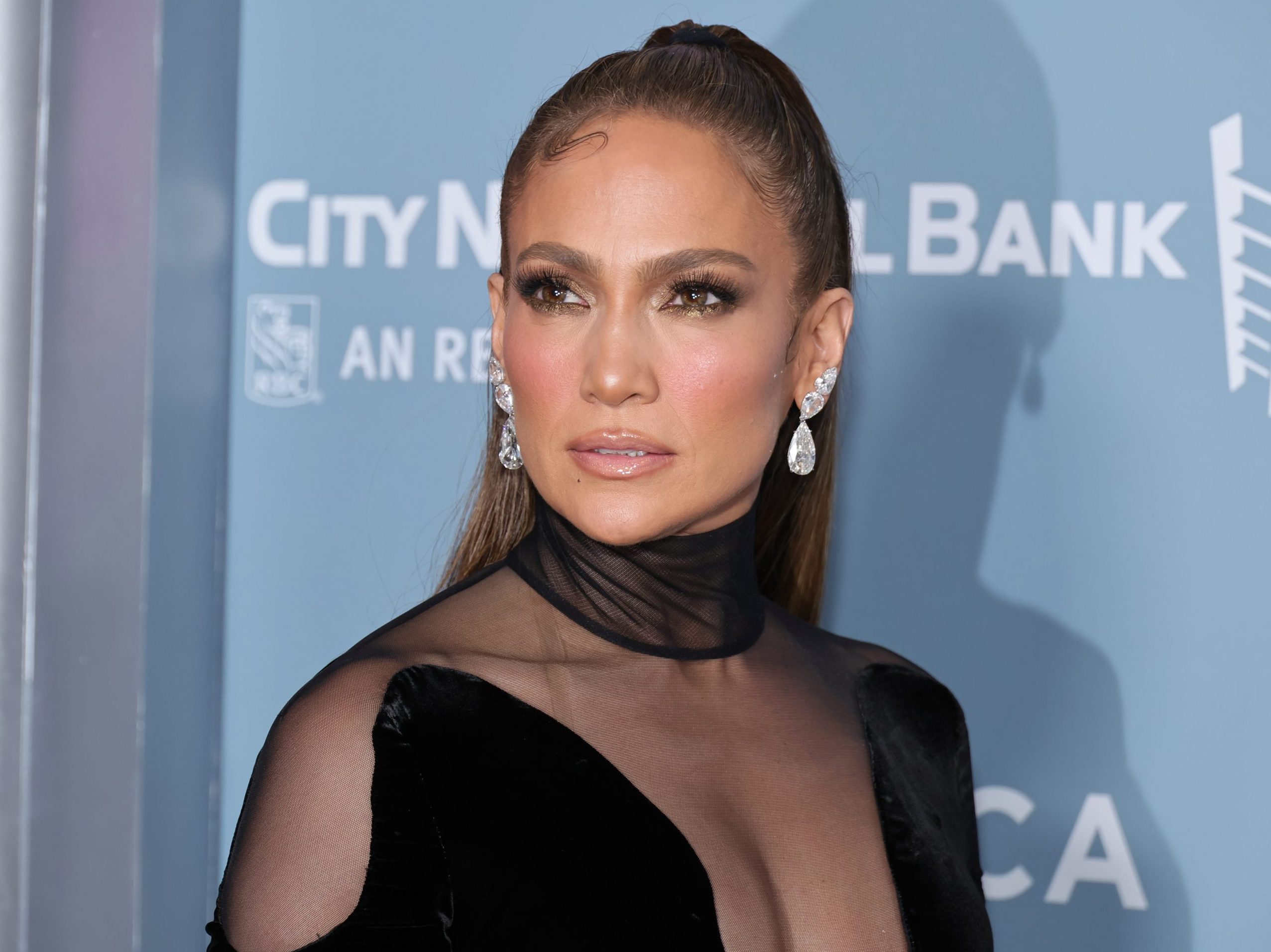 Εσύ θα τολμούσες το 3D μανικιούρ της Jennifer Lopez;