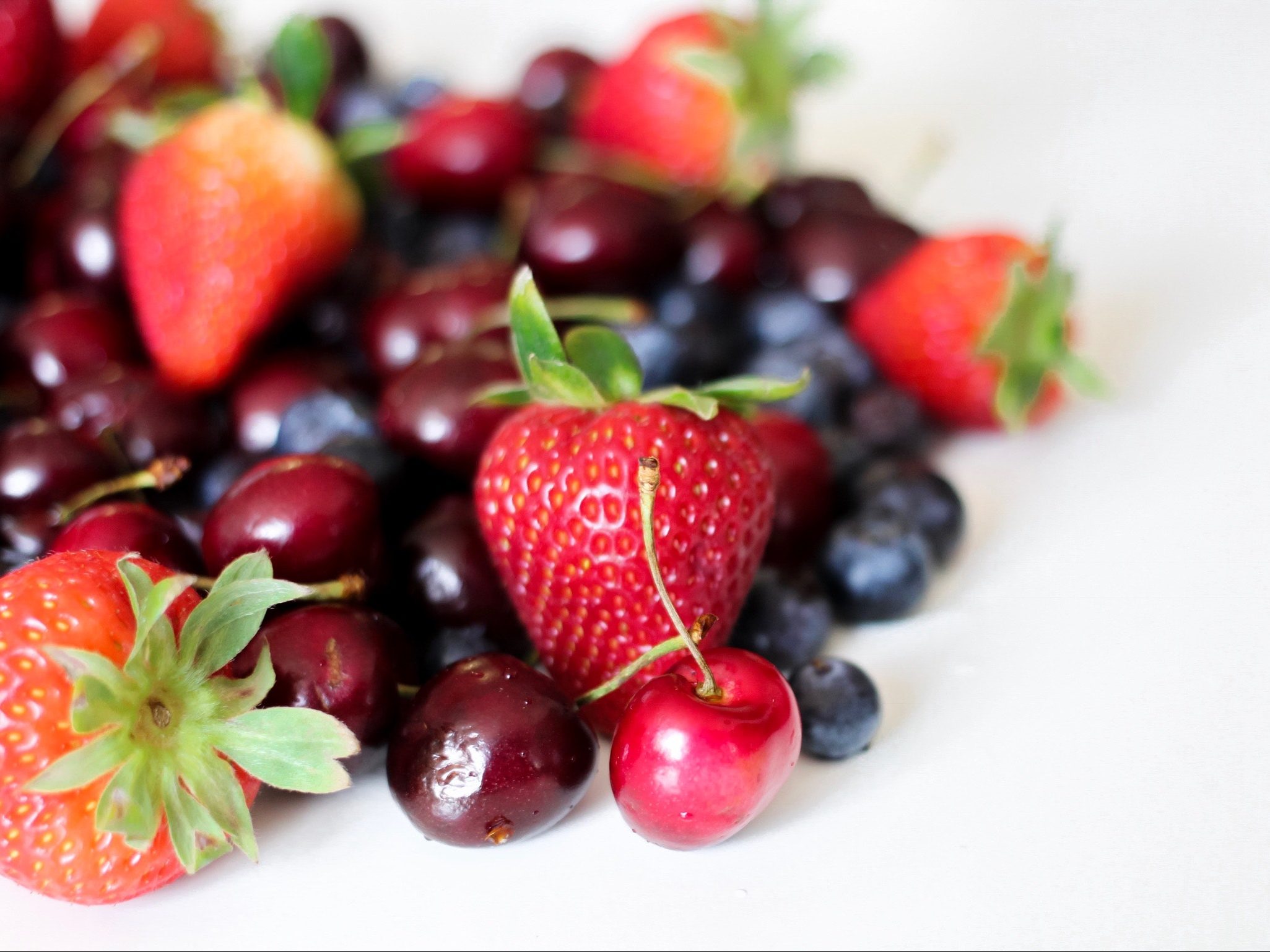 5 φρούτα που λατρεύουμε και δυστυχώς έχουν κρυμμένη ζάχαρη