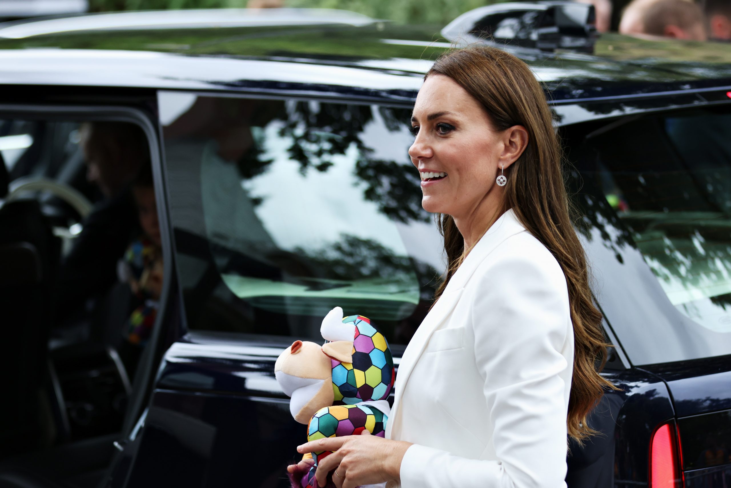 Το un-royal look της Kate Middleton είναι ό,τι πρέπει για το ταξίδι σου στο νησί #GetTheLook