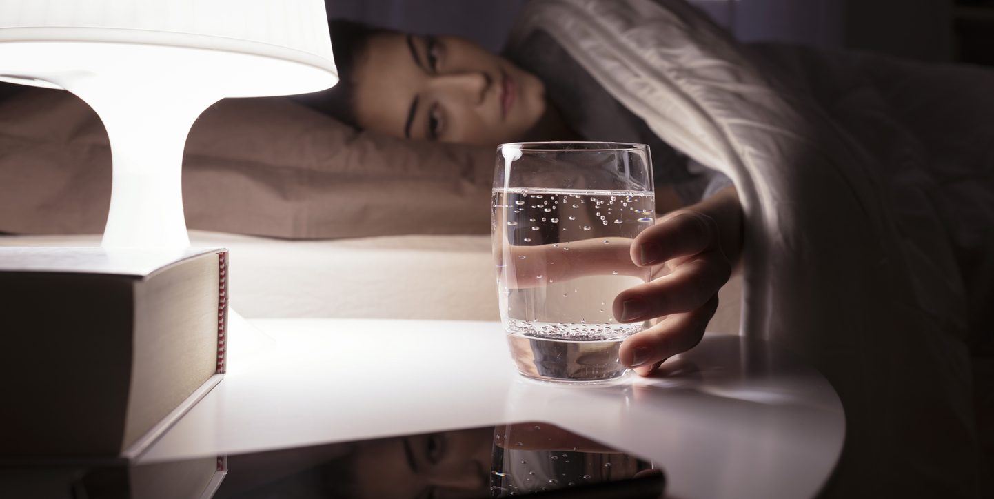 Αυτός είναι ο λόγος που δεν πρέπει να πίνεις νερό πριν τον ύπνο!