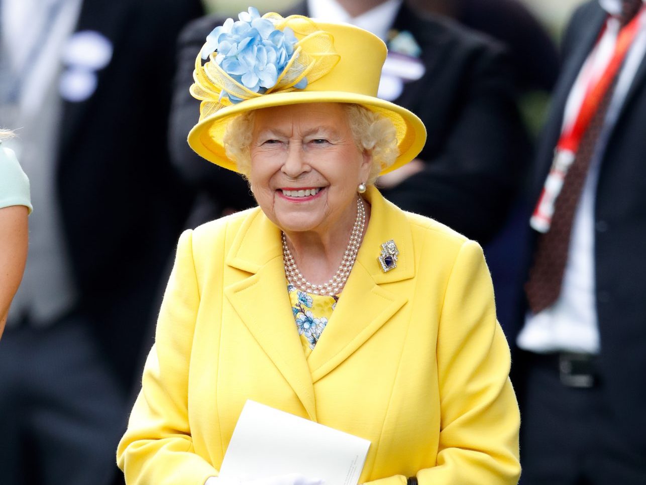 Ποιο φαγητό σιχαινόταν η Βασίλισσα Ελισάβετ; Απαγορευόταν ακόμα και να μπει στο Παλάτι του Buckingham